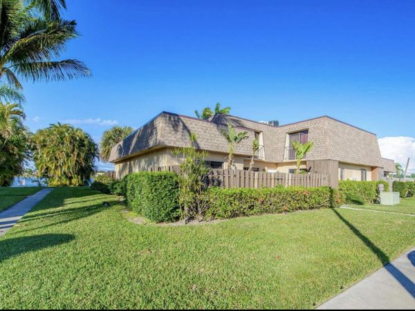 4101 N Waterview Circle, Unit 41-a, Palm Springs, FL 33461