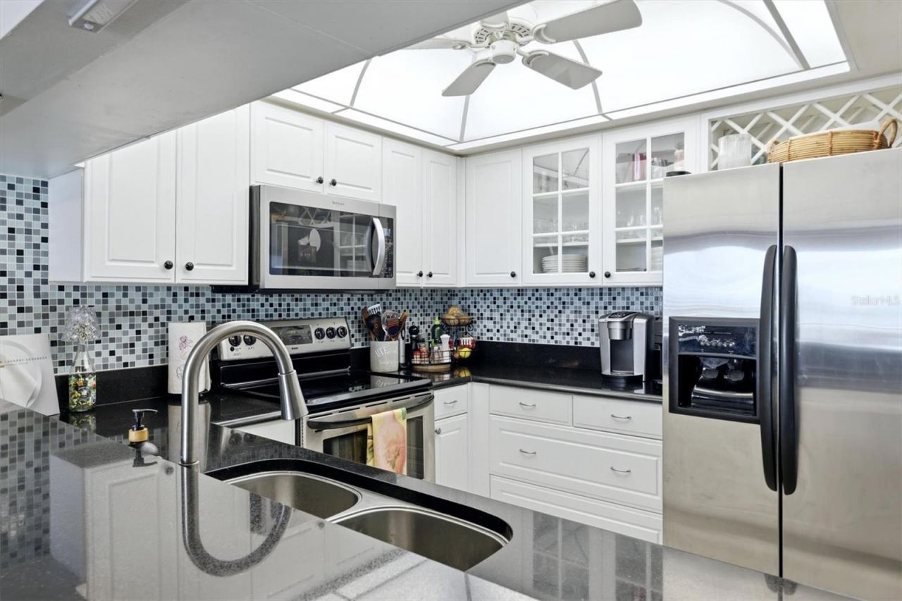 1103 Edgewater Circle, Unit 1103, Bradenton, FL 34209 Photo