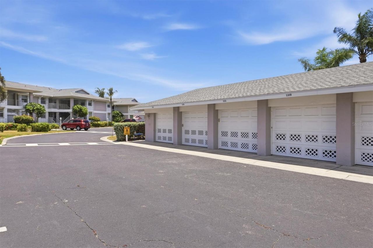 1103 Edgewater Circle, Unit 1103, Bradenton, FL 34209 Photo