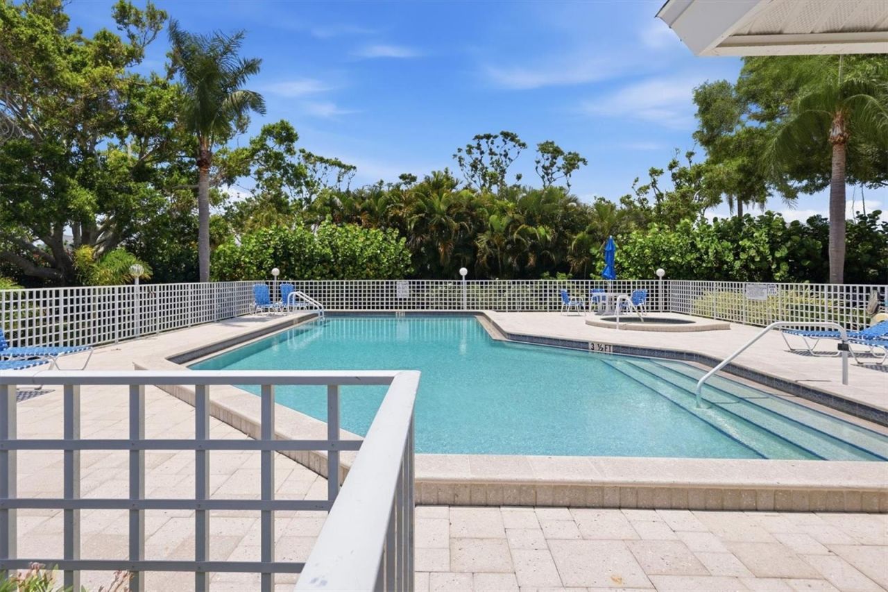 1103 Edgewater Circle, Unit 1103, Bradenton, FL 34209 Photo