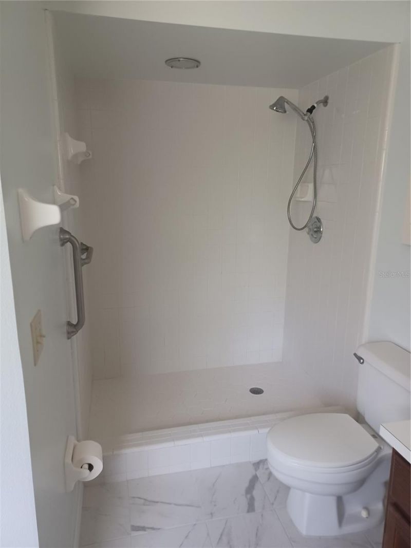 805 Velma Court , Tavares, FL 32778 Photo