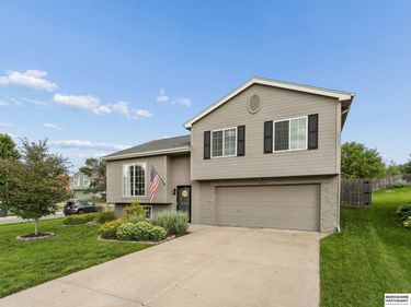 18932 U Street, Omaha, NE 68135