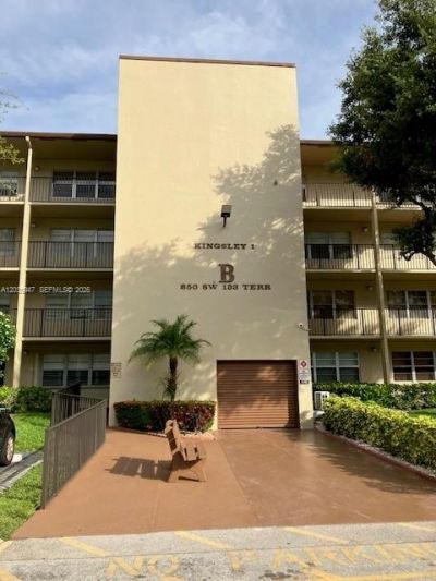 850 SW 133 Ter, Unit 411B, Pembroke Pines, FL 33027 Photo