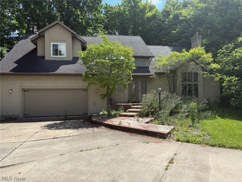 5755 Logan Arms Drive, Girard, OH 44420 Photo 5