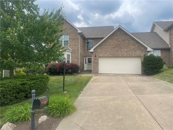 1007 Blackthorne Dr , Unit A, Jeannette, PA 15644