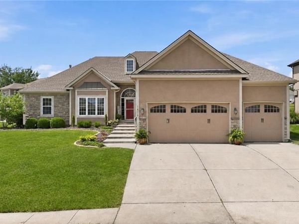 1416 Cross Creek Drive, Raymore, MO 64083