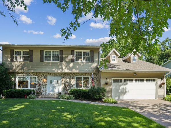 4340 Edwards Court , Davenport, IA 52807