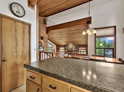 253 Basque, Truckee, CA 96161 Photo