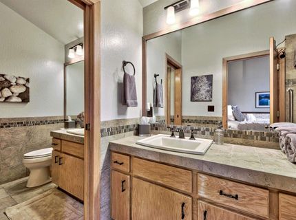 253 Basque, Truckee, CA 96161 Photo
