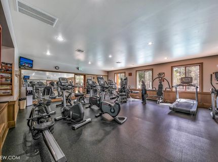 253 Basque, Truckee, CA 96161 Photo