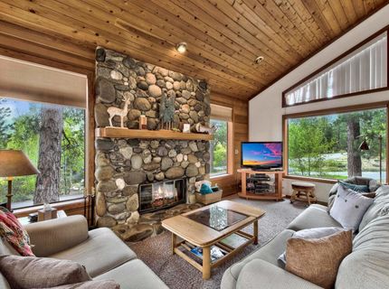 253 Basque, Truckee, CA 96161 Photo