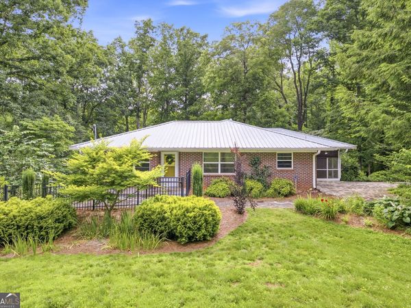 190 North St, Clarkesville, GA 30523