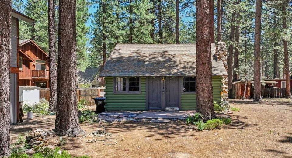 1081 Craig Avenue, South Lake Tahoe, CA 96150 Photo