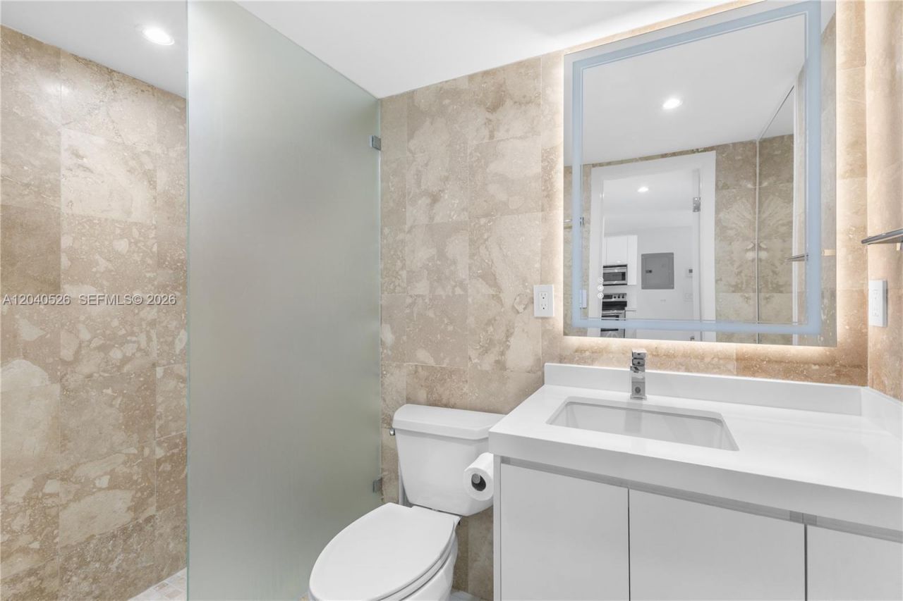 345 Ocean Dr , Unit 924, Miami Beach, FL 33139 Photo