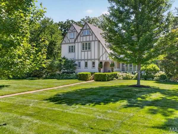 638 Sherwood Drive, Webster Groves, MO 63119