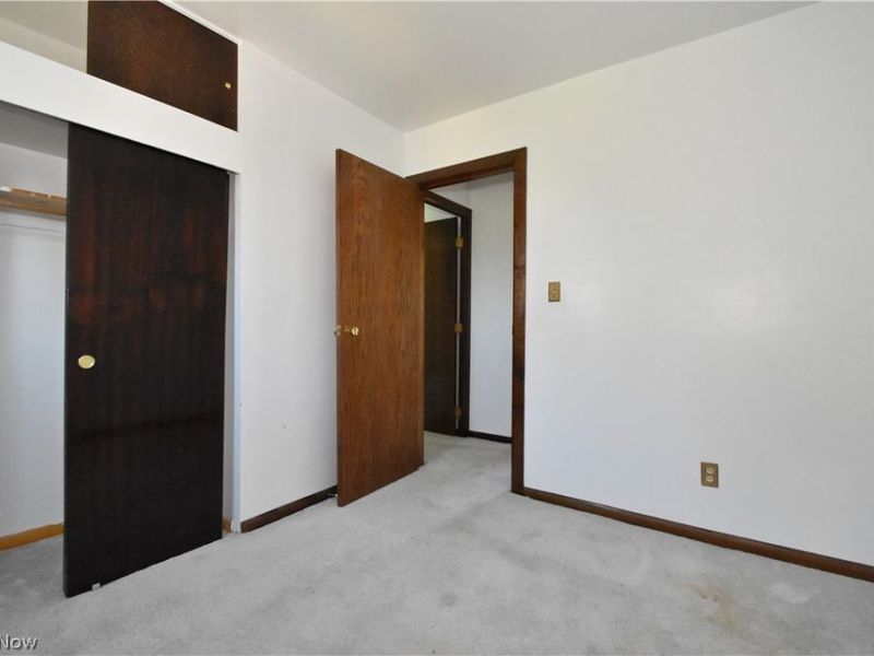 6208 Sylvia Drive, Brook Park, OH 44142 Photo 17