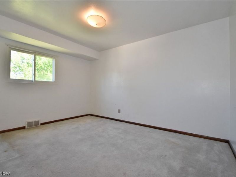 6208 Sylvia Drive, Brook Park, OH 44142 Photo 18