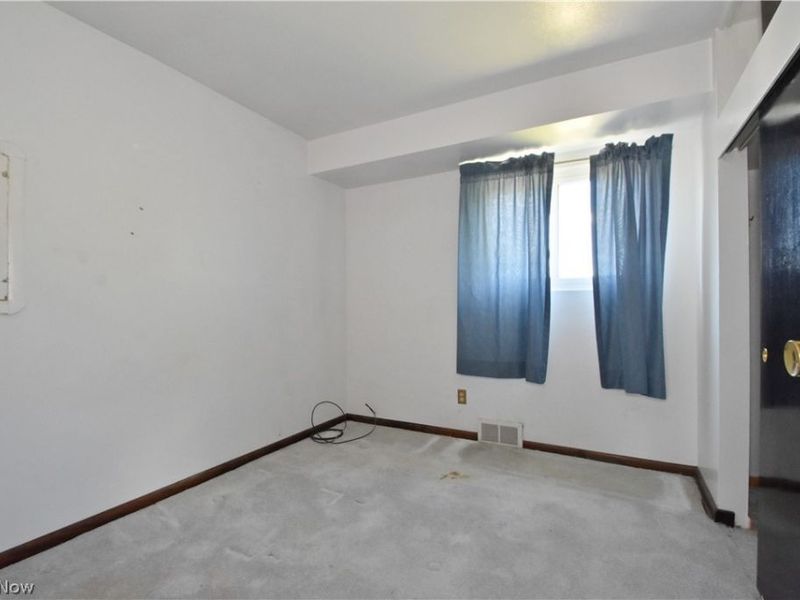 6208 Sylvia Drive, Brook Park, OH 44142 Photo 20