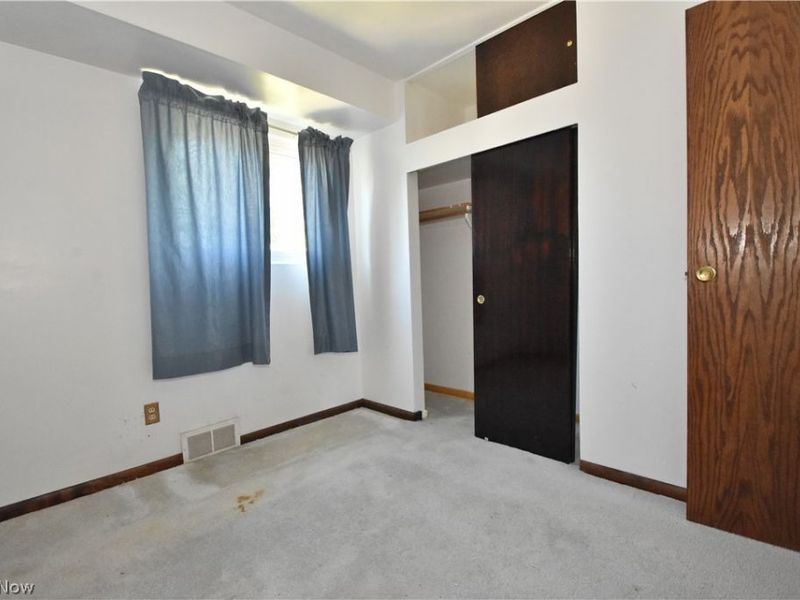 6208 Sylvia Drive, Brook Park, OH 44142 Photo 21