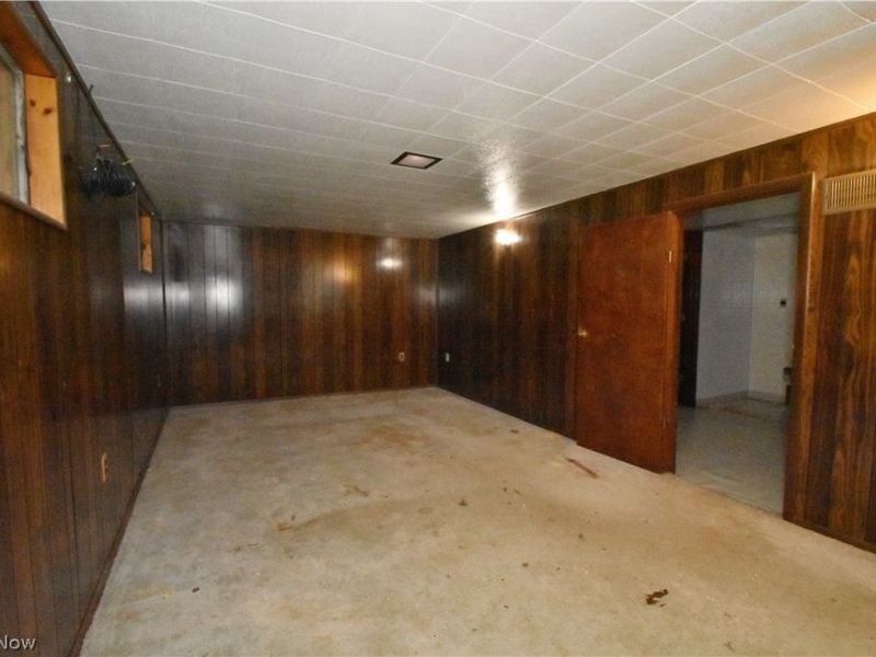 6208 Sylvia Drive, Brook Park, OH 44142 Photo 24