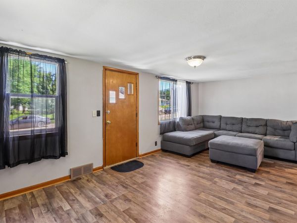 204 Grand Street, Guthrie Center, IA 50115