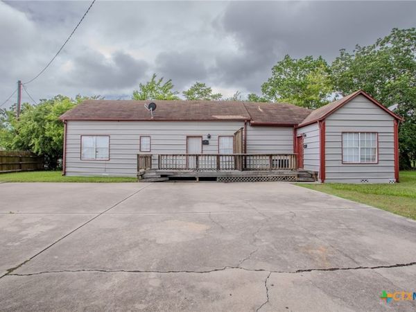 306 E Brazos A & B Street, Victoria, TX 77901