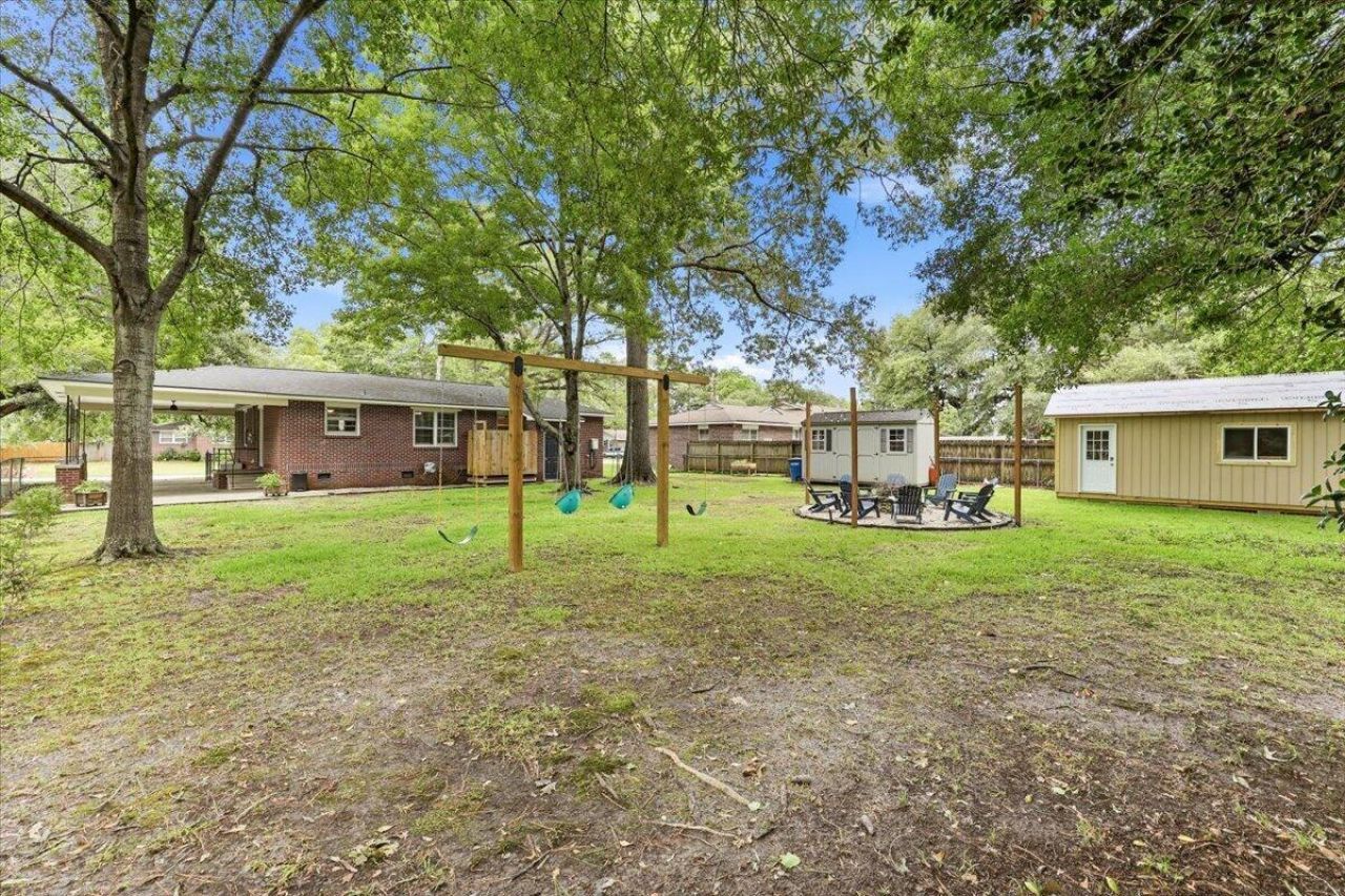 2627 Ridgewood Avenue Photo 17