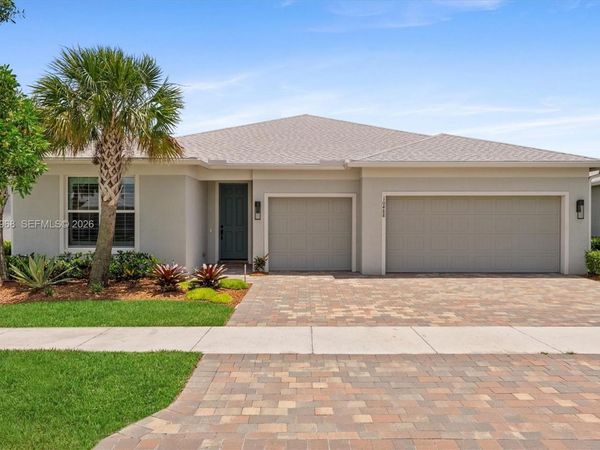 10488 SW Red Maple Way , Port St. Lucie, FL 34987