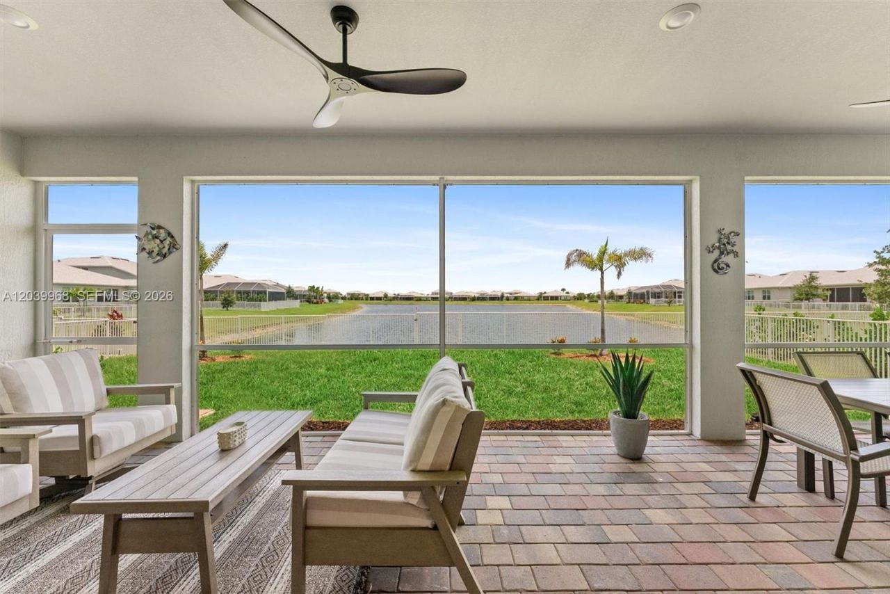 10488 SW Red Maple Way , Port Saint Lucie, FL 34987 Photo
