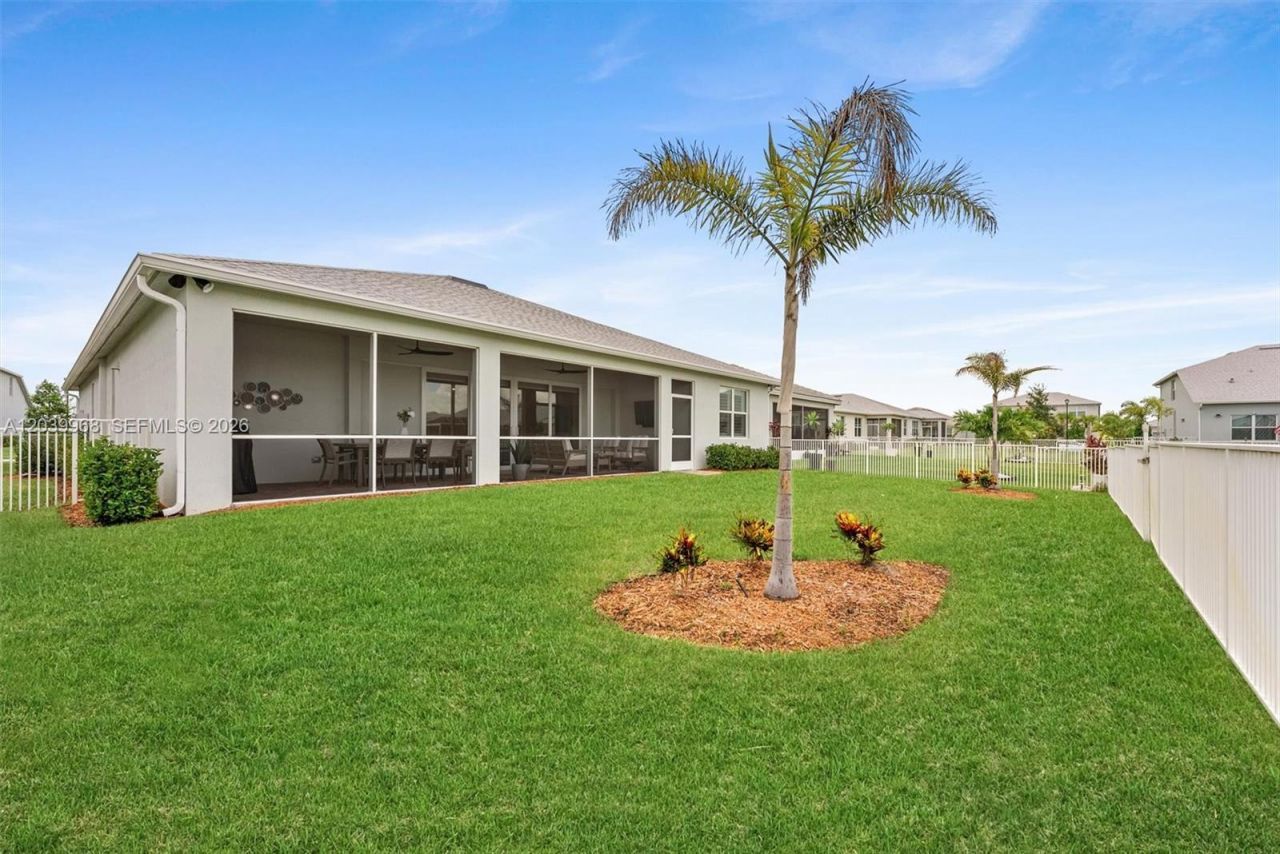 10488 SW Red Maple Way , Port Saint Lucie, FL 34987 Photo