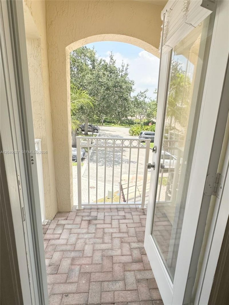 2150 NW 171st Ter , Pembroke Pines, FL 33028 Photo