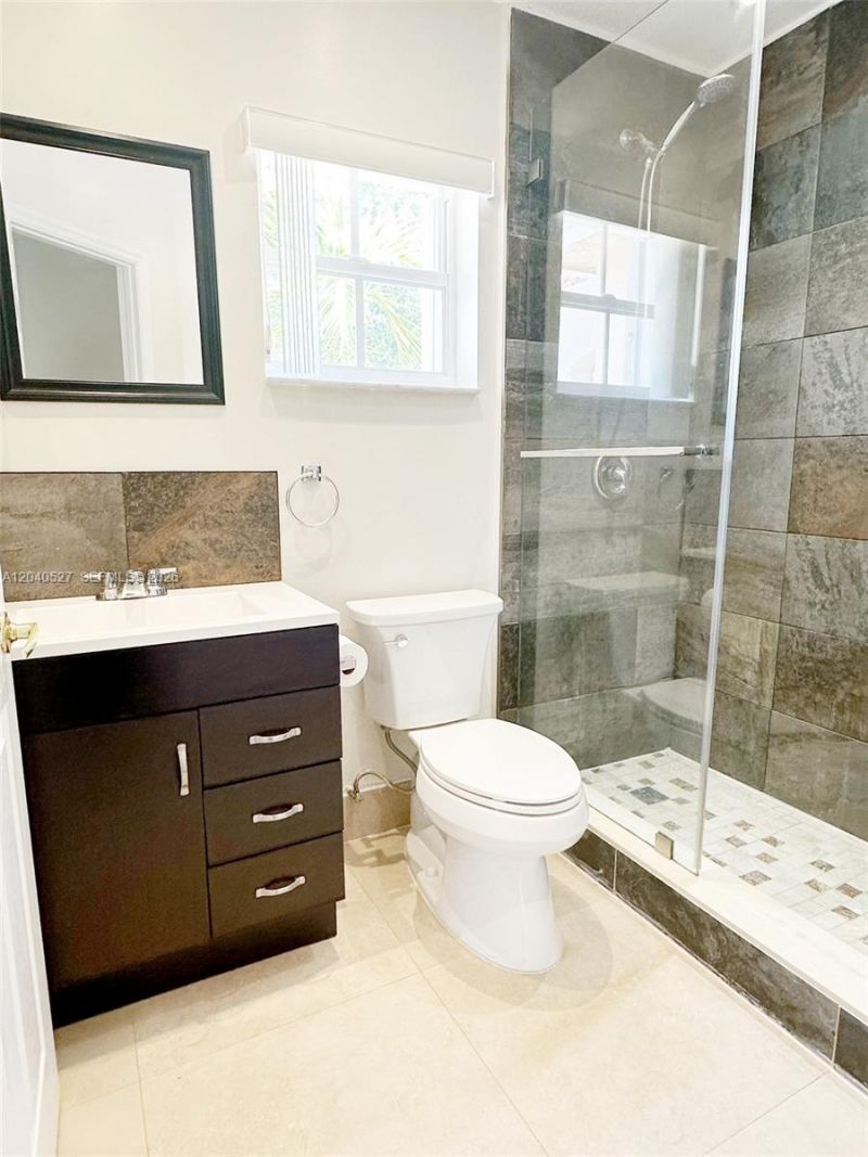 2150 NW 171st Ter , Pembroke Pines, FL 33028 Photo