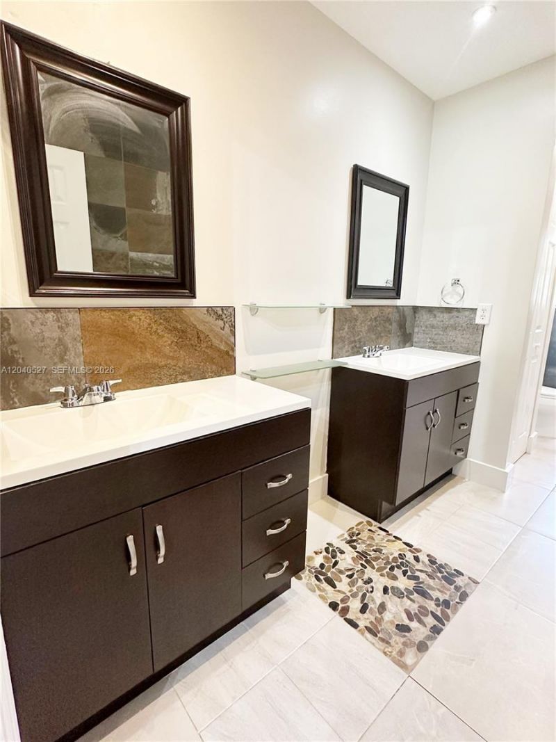 2150 NW 171st Ter , Pembroke Pines, FL 33028 Photo
