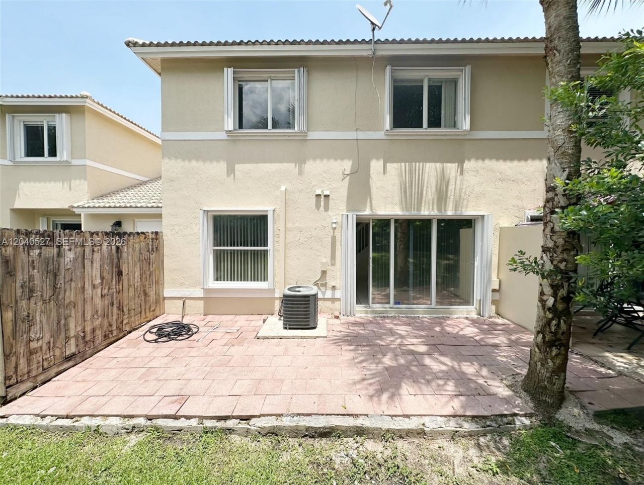 2150 NW 171st Ter , Pembroke Pines, FL 33028 Photo