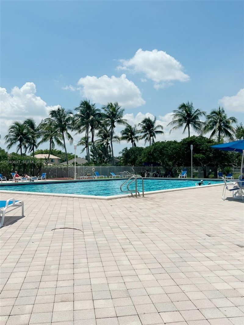 2150 NW 171st Ter , Pembroke Pines, FL 33028 Photo