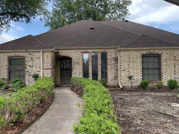 818 Pebblebrook Drive , Allen, TX 75002