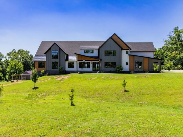 10901 Old Fashion Drive , Bentonville, AR 72713