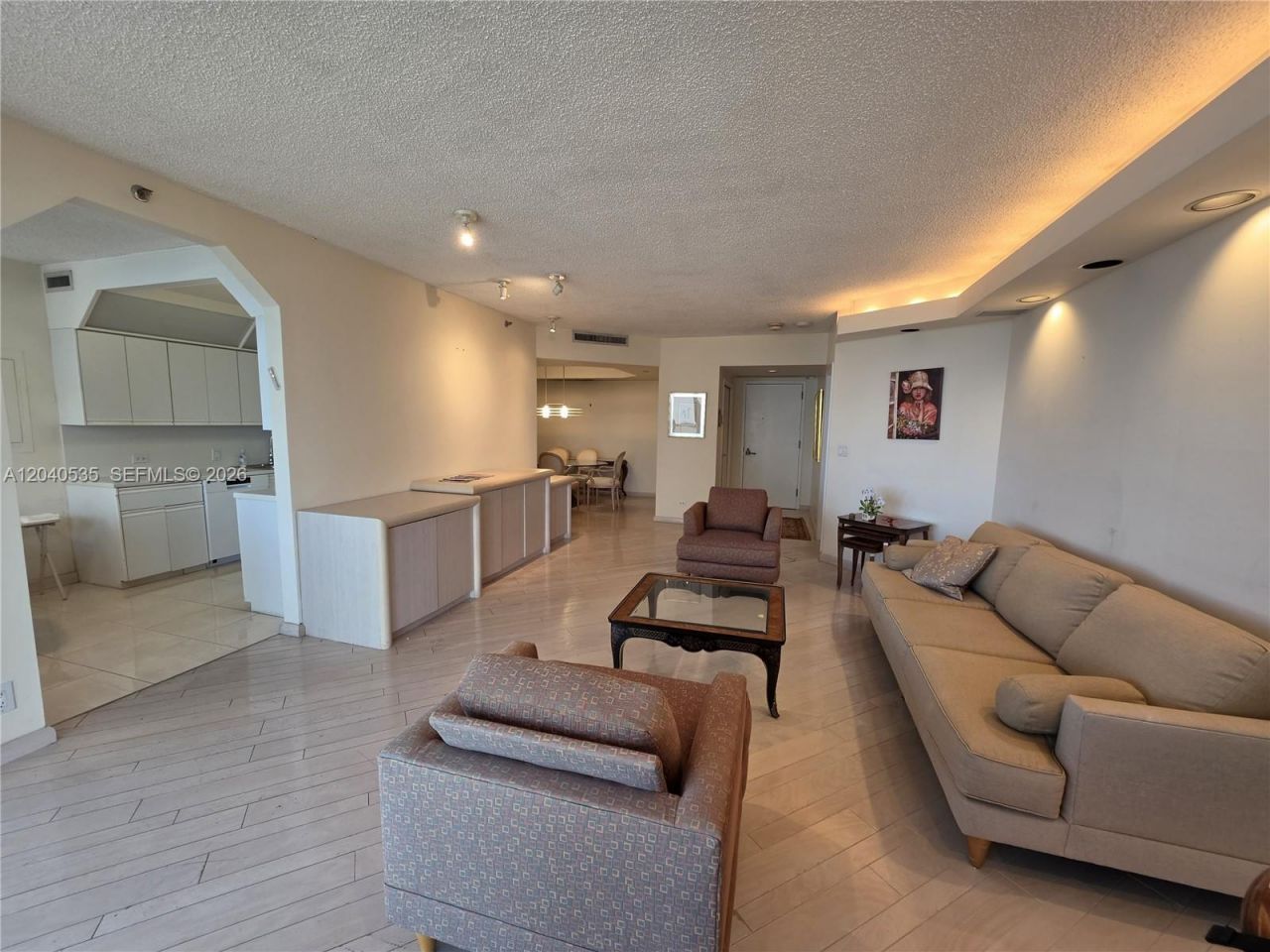 20191 E Country Club Dr , Unit 1805, Aventura, FL 33180 Photo