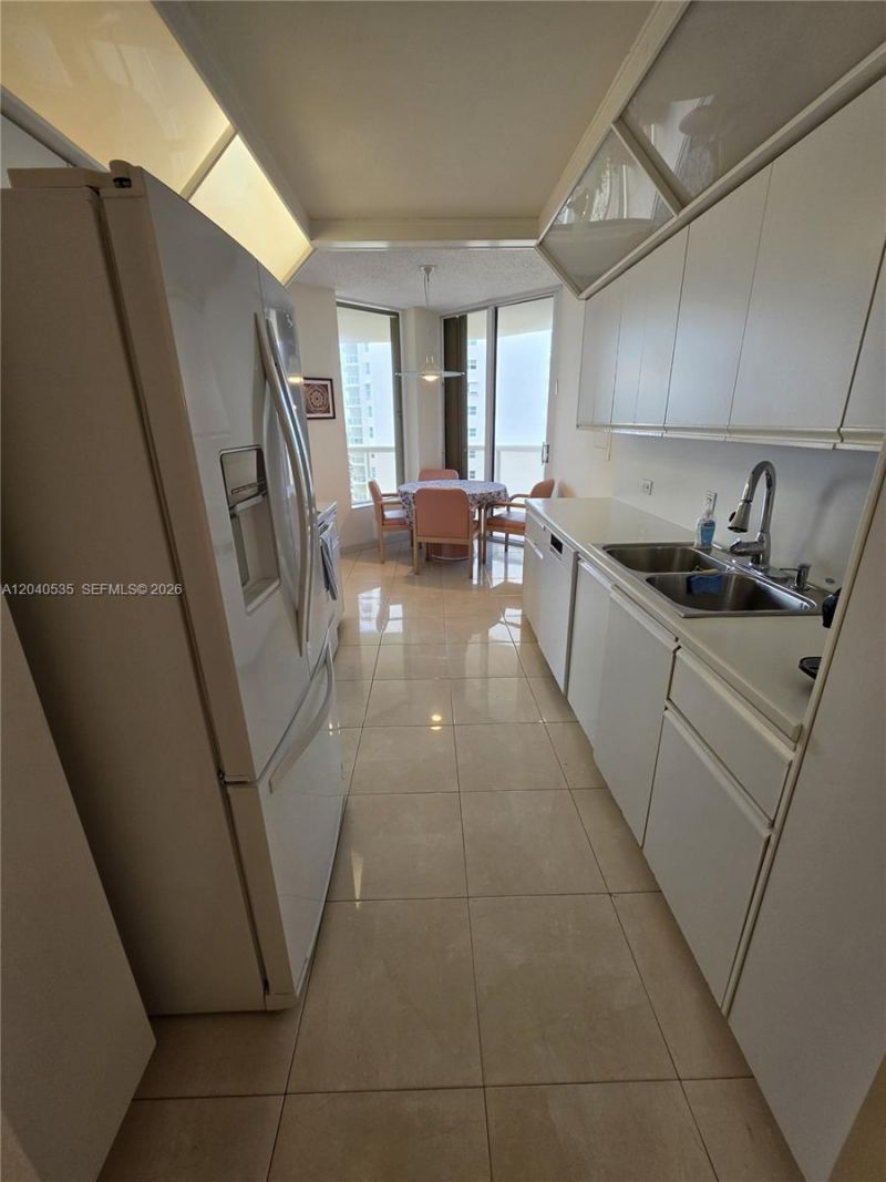 20191 E Country Club Dr , Unit 1805, Aventura, FL 33180 Photo
