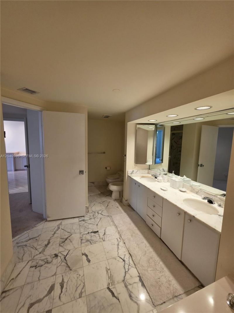 20191 E Country Club Dr , Unit 1805, Aventura, FL 33180 Photo