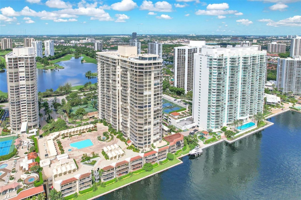 20191 E Country Club Dr , Unit 1805, Aventura, FL 33180 Photo