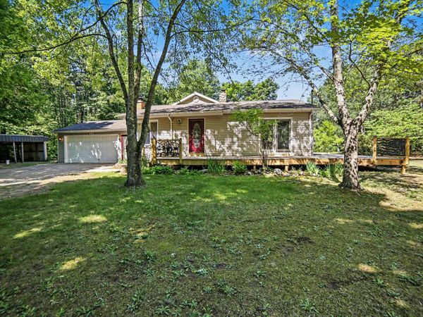 4165 S 132nd Avenue, Hesperia, MI 49421
