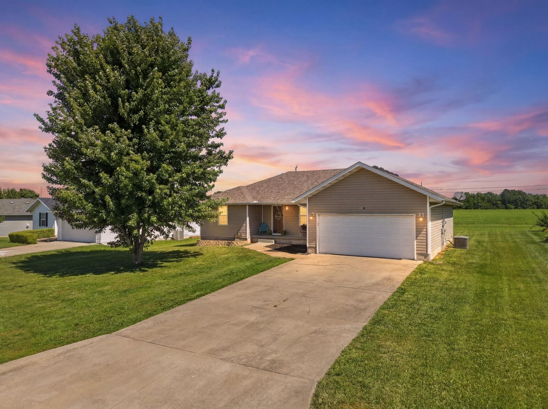 745 Birchwood Road, Marshfield, MO 65706 Main Photo