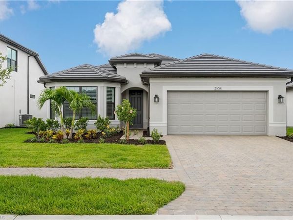 2104 Freemont WAY NE, NAPLES, FL 34120