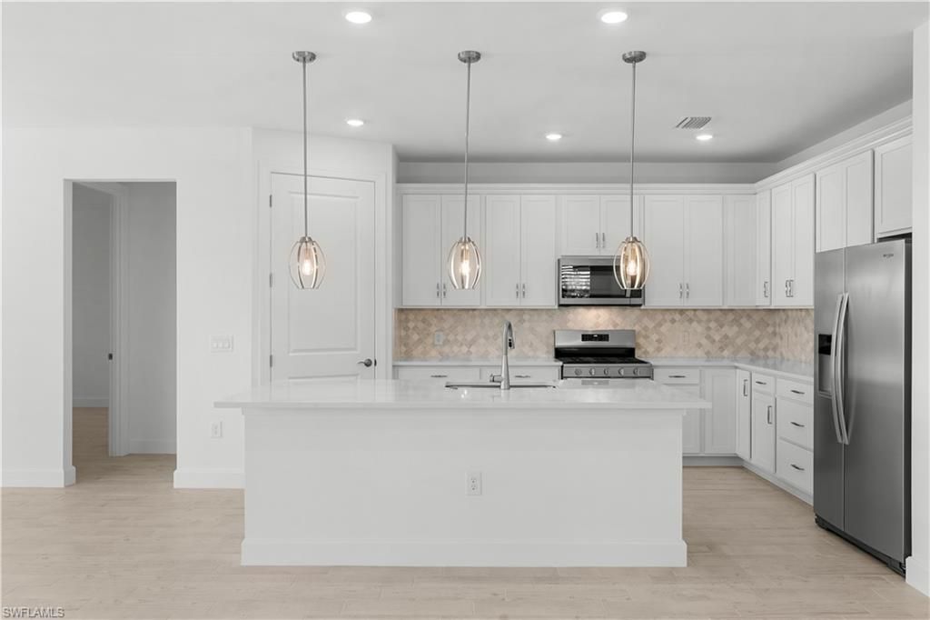 2104 Freemont Way, Naples, FL 34120 Photo