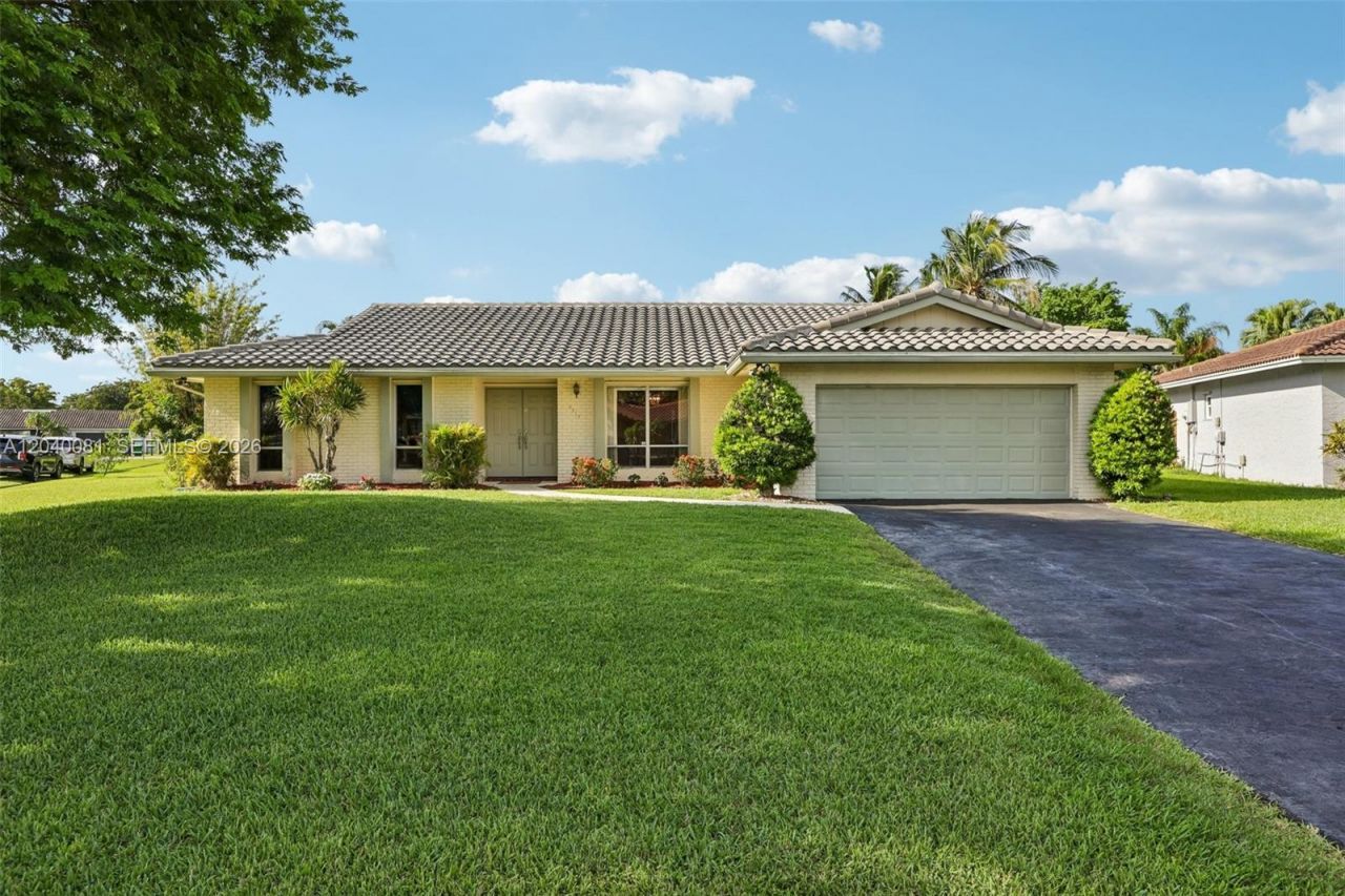 2518 NW 121st Dr, Coral Springs, FL 33065 Photo