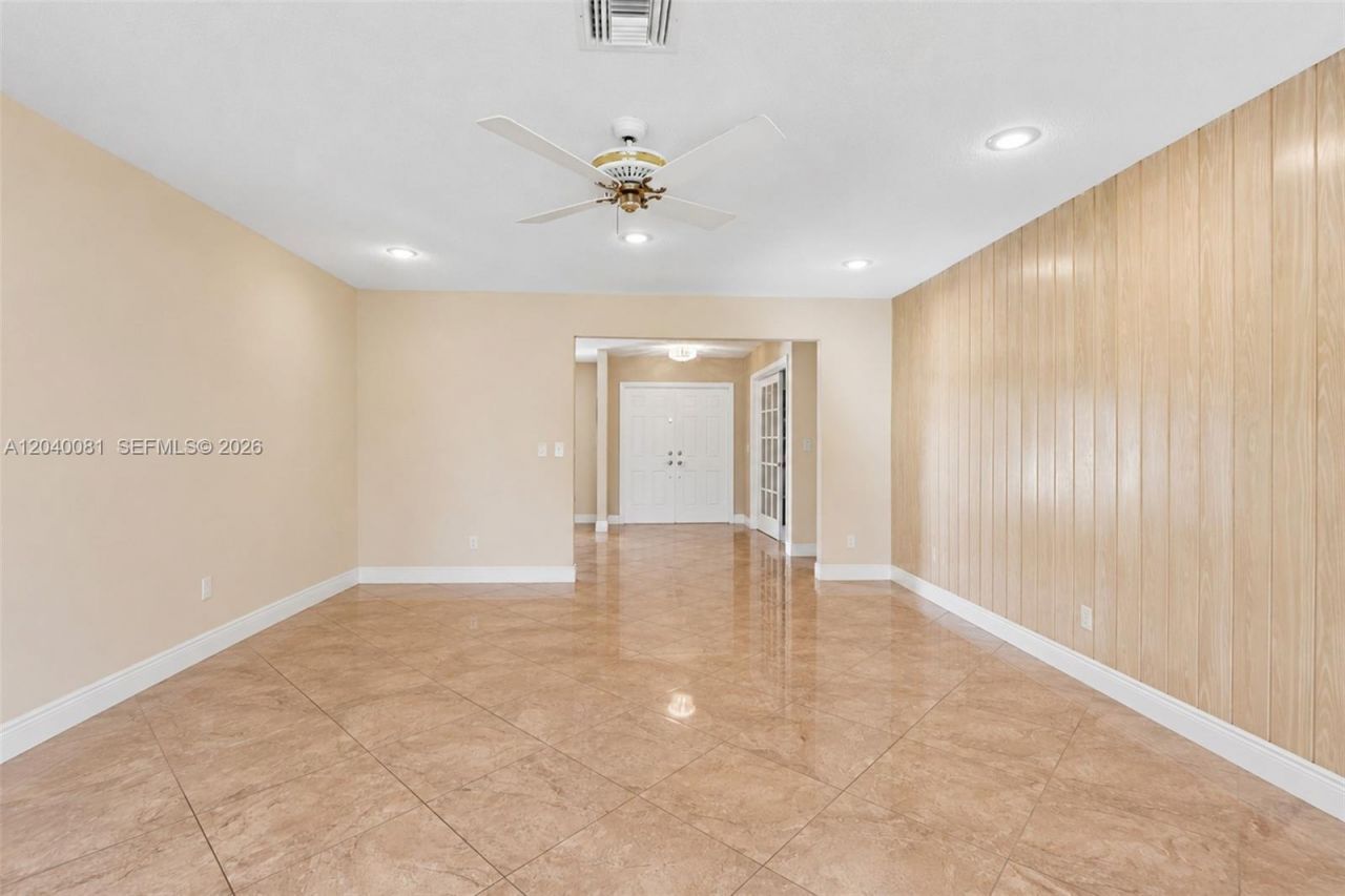 2518 NW 121st Dr, Coral Springs, FL 33065 Photo