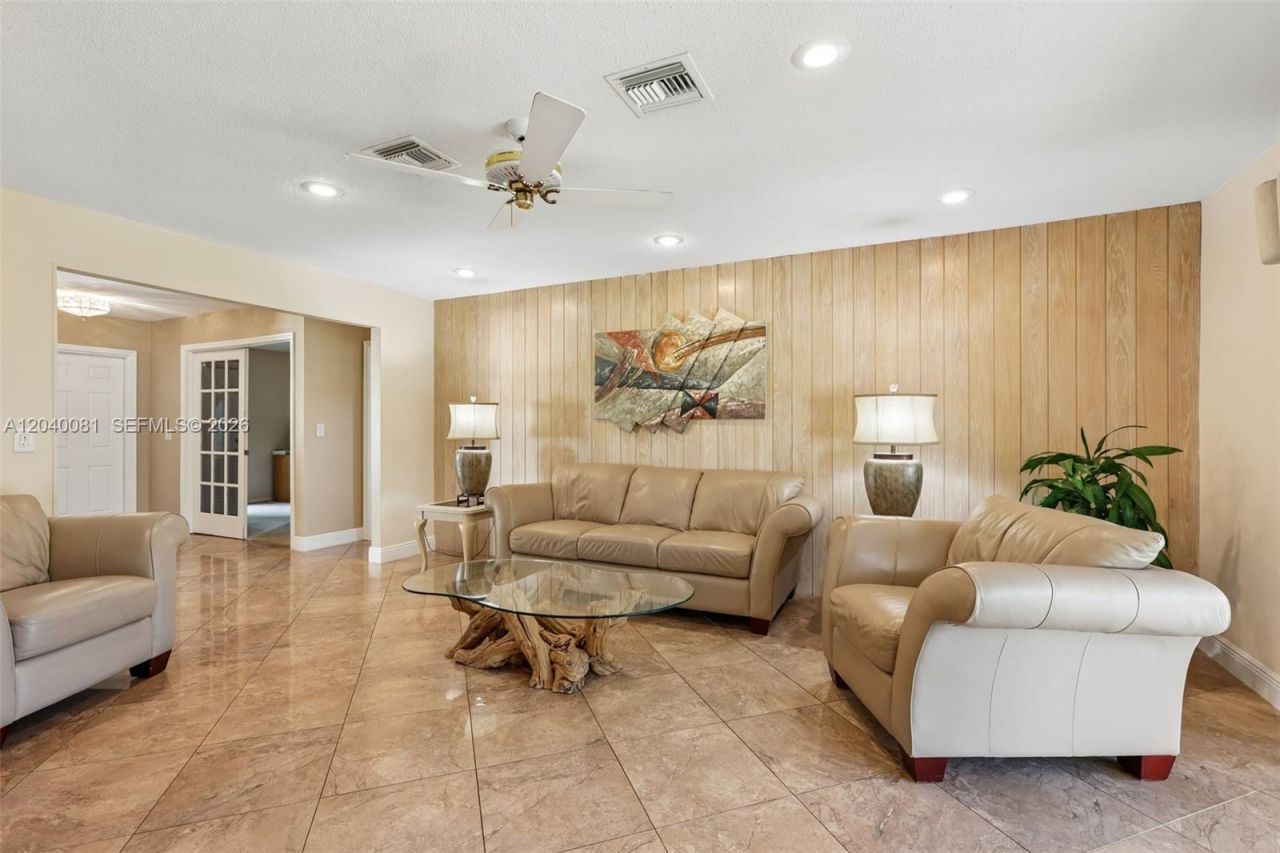 2518 NW 121st Dr, Coral Springs, FL 33065 Photo
