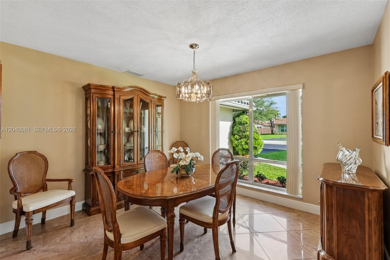 2518 NW 121st Dr, Coral Springs, FL 33065 Photo