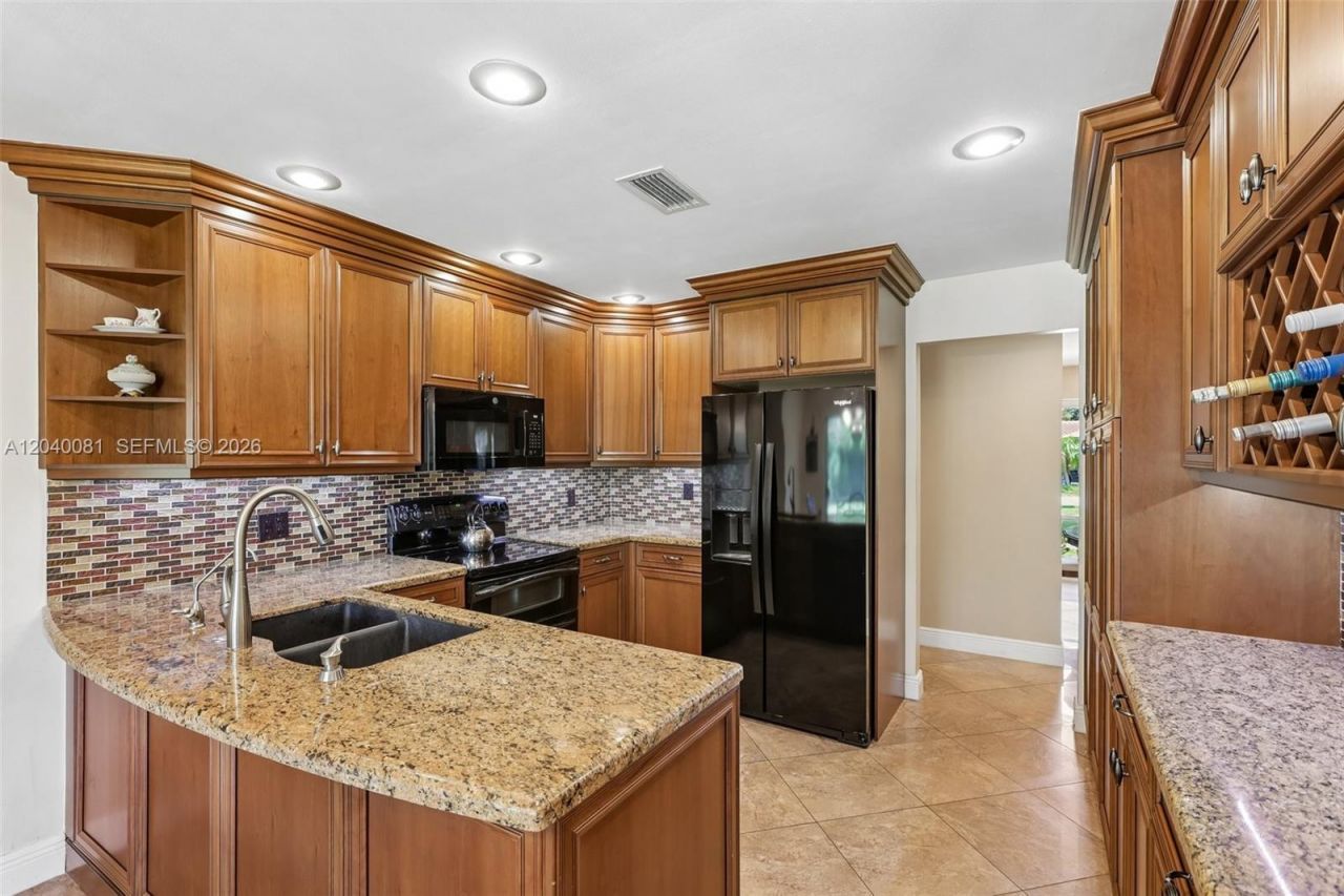 2518 NW 121st Dr, Coral Springs, FL 33065 Photo